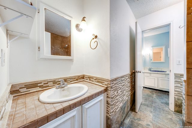 3309 Stoney Sq, San Antonio, TX 78247