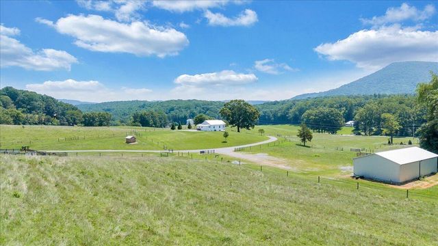 4148 Little Catawba Creek RD, Troutville, VA 24175