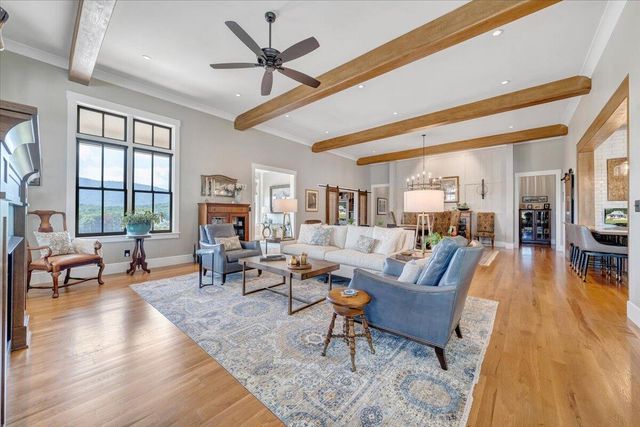 4148 Little Catawba Creek RD, Troutville, VA 24175