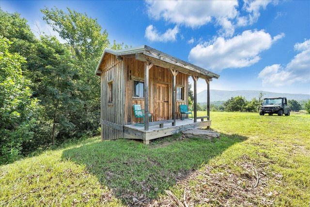 4148 Little Catawba Creek RD, Troutville, VA 24175