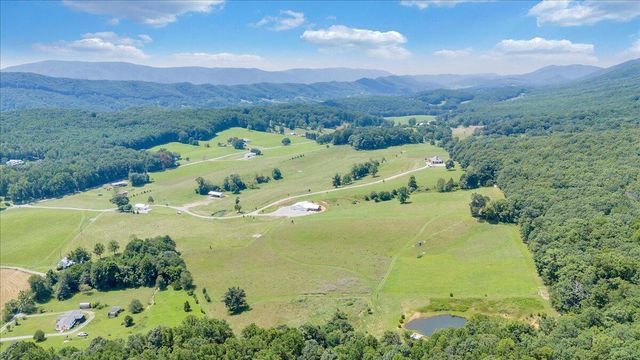 4148 Little Catawba Creek RD, Troutville, VA 24175