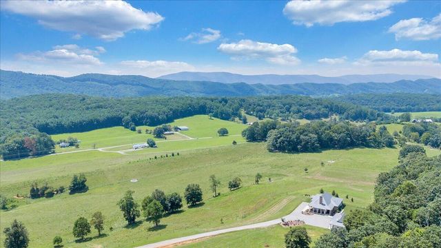 4148 Little Catawba Creek RD, Troutville, VA 24175