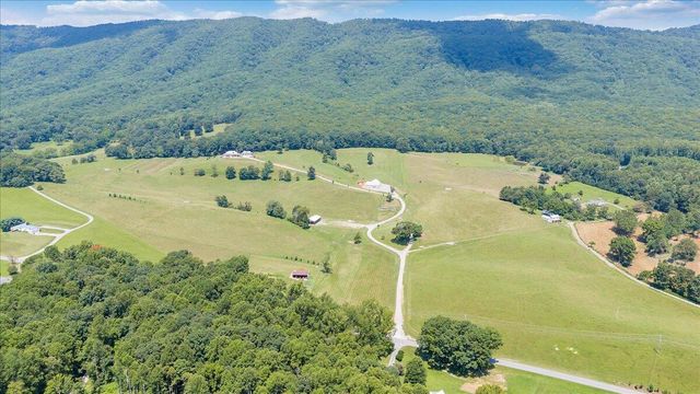 4148 Little Catawba Creek RD, Troutville, VA 24175