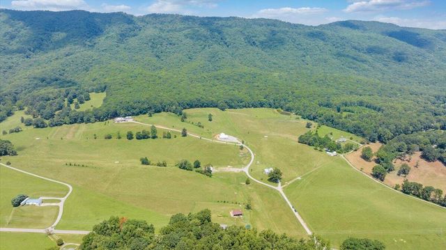 4148 Little Catawba Creek RD, Troutville, VA 24175