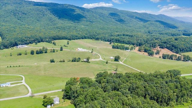 4148 Little Catawba Creek RD, Troutville, VA 24175