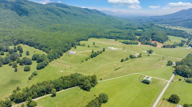 4148 Little Catawba Creek RD, Troutville, VA 24175