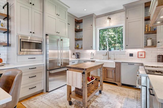 4148 Little Catawba Creek RD, Troutville, VA 24175