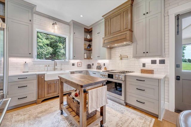 4148 Little Catawba Creek RD, Troutville, VA 24175