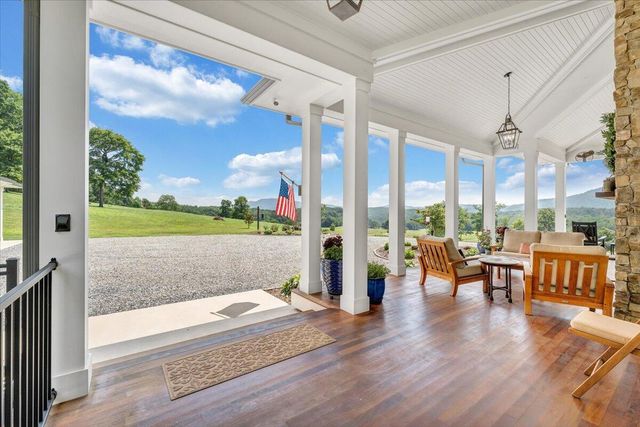 4148 Little Catawba Creek RD, Troutville, VA 24175