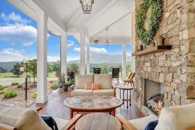 4148 Little Catawba Creek RD, Troutville, VA 24175