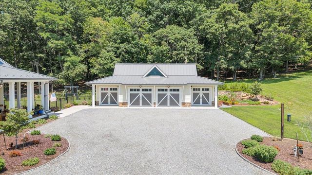4148 Little Catawba Creek RD, Troutville, VA 24175
