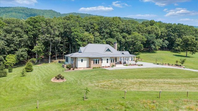 4148 Little Catawba Creek RD, Troutville, VA 24175
