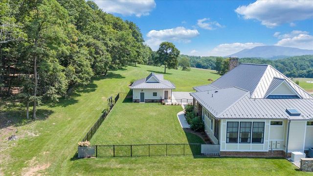 4148 Little Catawba Creek RD, Troutville, VA 24175