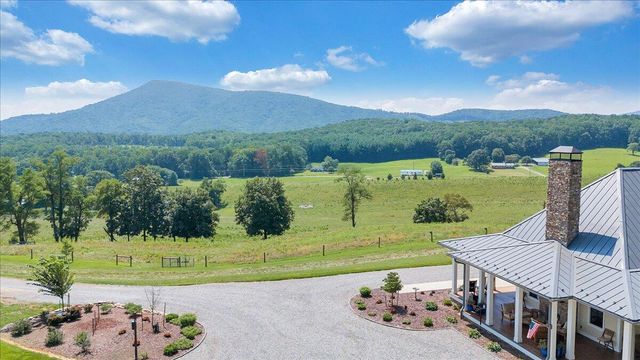 4148 Little Catawba Creek RD, Troutville, VA 24175