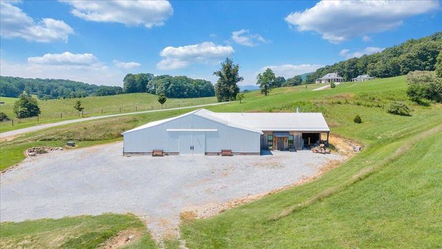 4148 Little Catawba Creek RD, Troutville, VA 24175