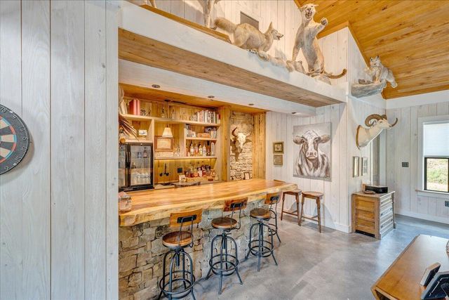 4148 Little Catawba Creek RD, Troutville, VA 24175