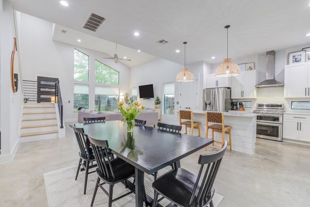 5520 Woodrow Ave 2, Austin, TX 78756