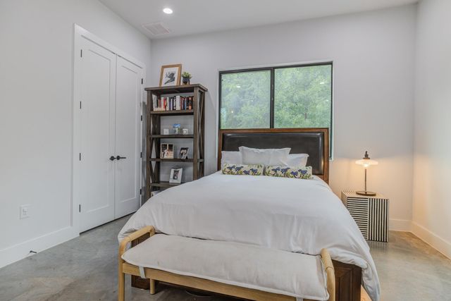 5520 Woodrow Ave 2, Austin, TX 78756