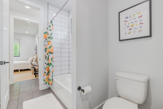 5520 Woodrow Ave 2, Austin, TX 78756