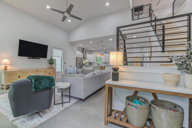 5520 Woodrow Ave 2, Austin, TX 78756