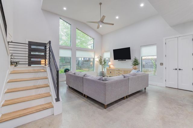 5520 Woodrow Ave 2, Austin, TX 78756
