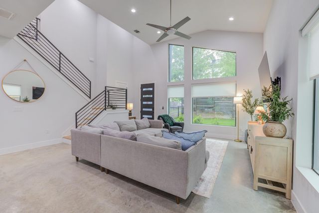 5520 Woodrow Ave 2, Austin, TX 78756