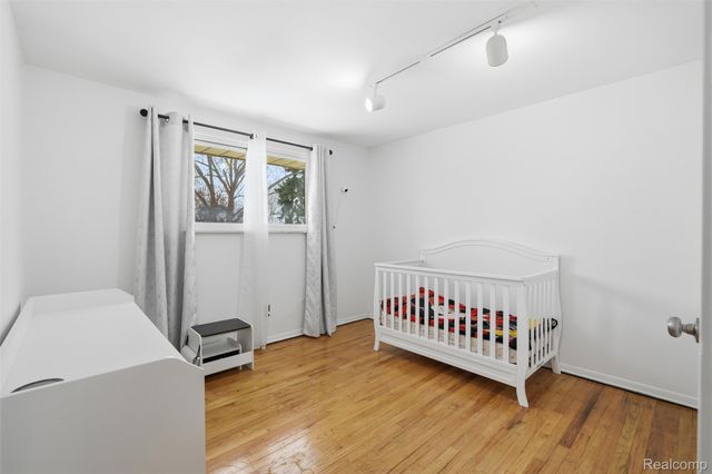 39563 Cadborough Drive, Clinton Charter Township, MI 48038