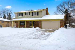 39563 Cadborough Drive, Clinton Charter Township, MI 48038