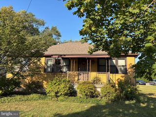 412 N 15TH AVE, Lebanon, PA 17046