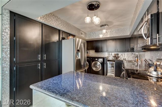 205 East Harmon Avenue 807, Las Vegas, NV 89169