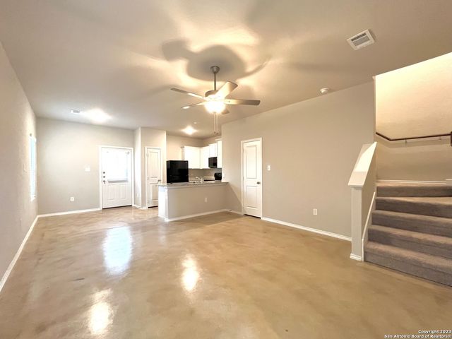 7926 Dial Ike Dr Unit 301, San Antonio, TX 78218