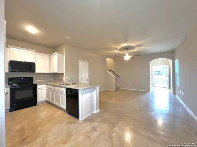 7926 Dial Ike Dr Unit 301, San Antonio, TX 78218