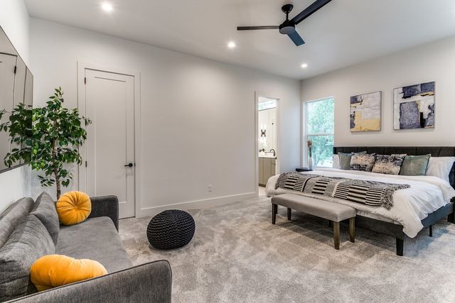911 Muncie Avenue, Dallas, TX 75212