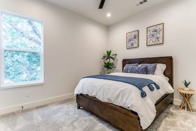 911 Muncie Avenue, Dallas, TX 75212