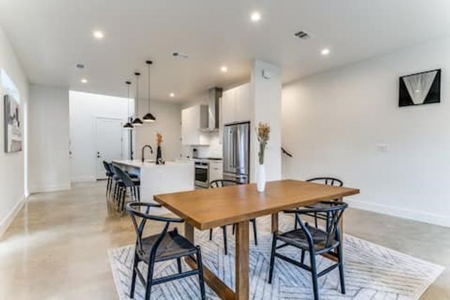 911 Muncie Avenue, Dallas, TX 75212