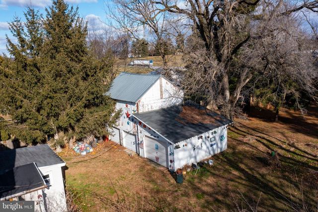 193 COCHRAN ST, Cochranville, PA 19330