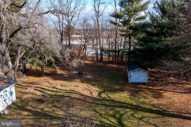 193 COCHRAN ST, Cochranville, PA 19330