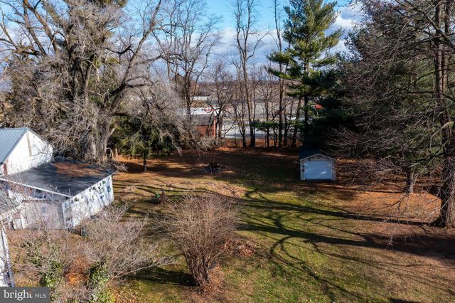 193 COCHRAN ST, Cochranville, PA 19330