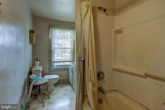 193 COCHRAN ST, Cochranville, PA 19330