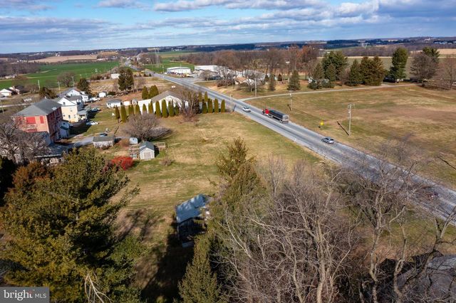 193 COCHRAN ST, Cochranville, PA 19330