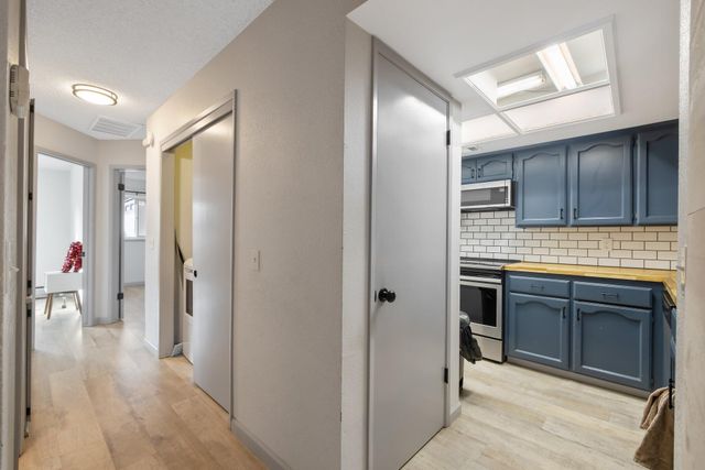 1047 S Pinkham Street, Visalia, CA 93292