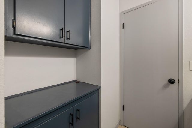 1047 S Pinkham Street, Visalia, CA 93292