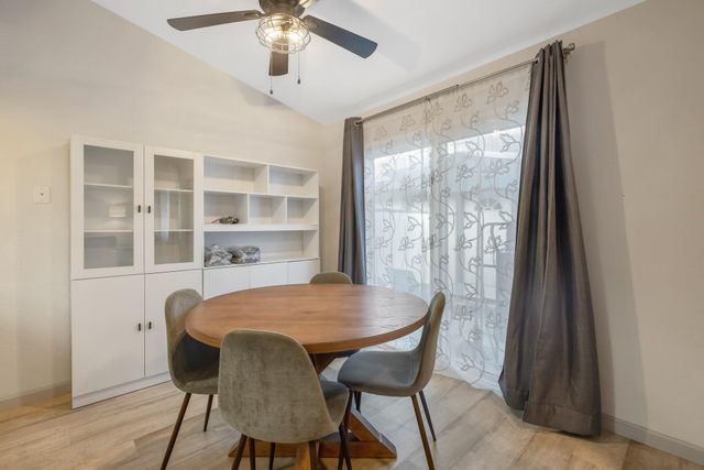 1047 S Pinkham Street, Visalia, CA 93292