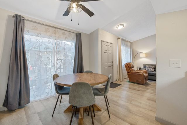 1047 S Pinkham Street, Visalia, CA 93292