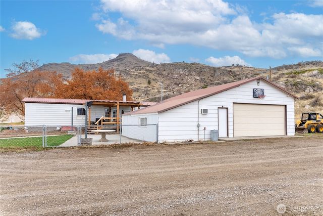 44 Nickles Road, Okanogan, WA 98840