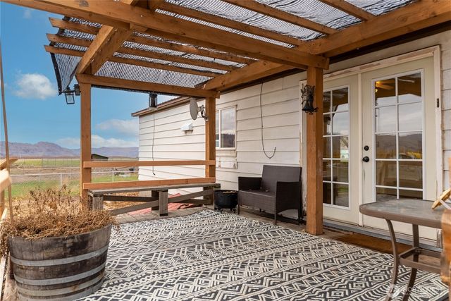 44 Nickles Road, Okanogan, WA 98840