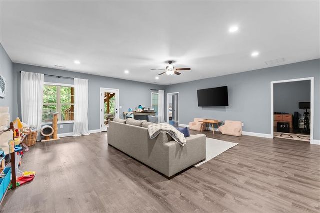 4949 Whisper Creek Court, Gainesville, GA 30504