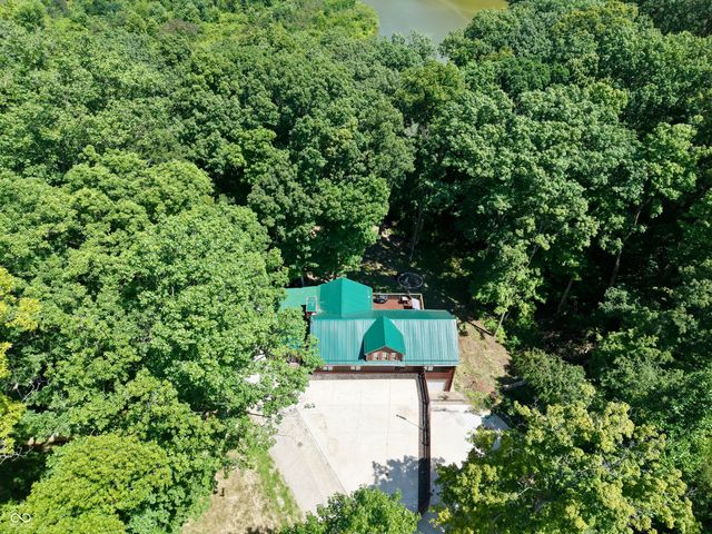 5280 S Macadam Drive, Poland, IN 47868