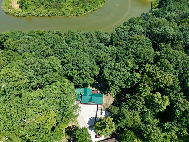 5280 S Macadam Drive, Poland, IN 47868