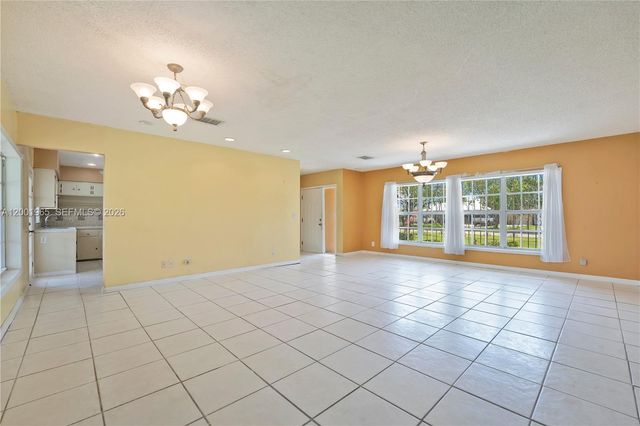 6895 SW 16th St, Miami, FL 33155